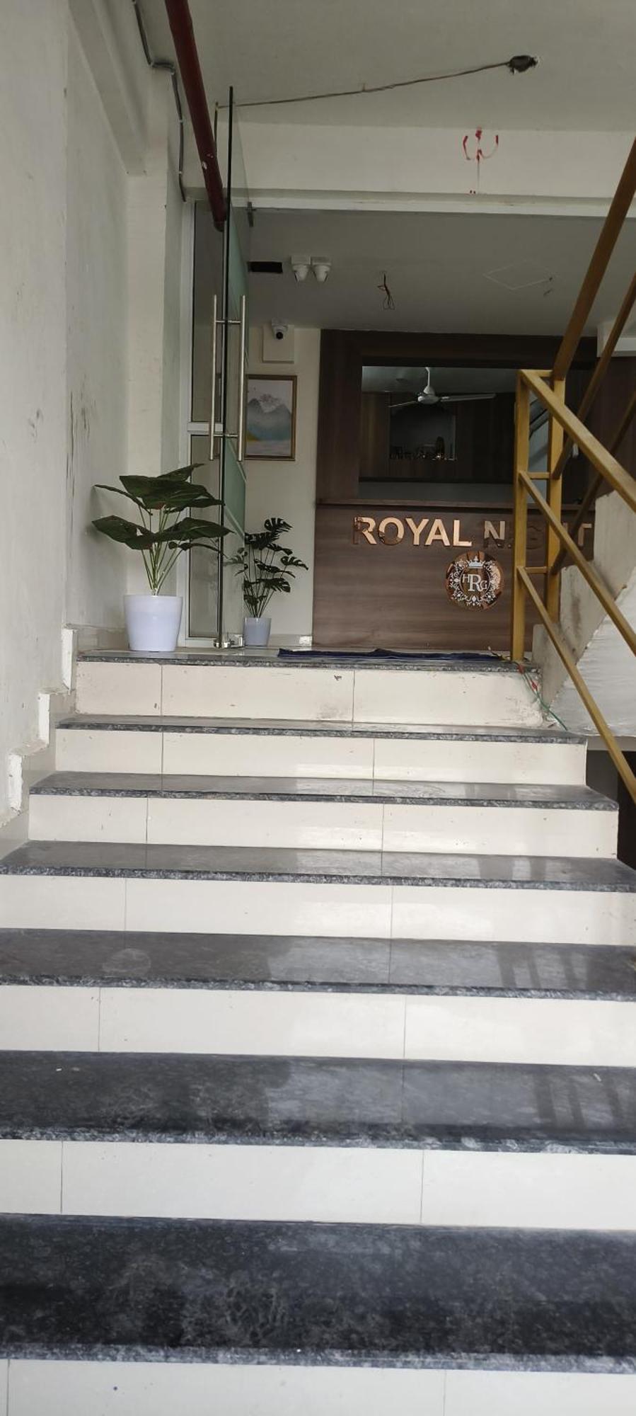 Hotel Royal Night Daman Exterior foto