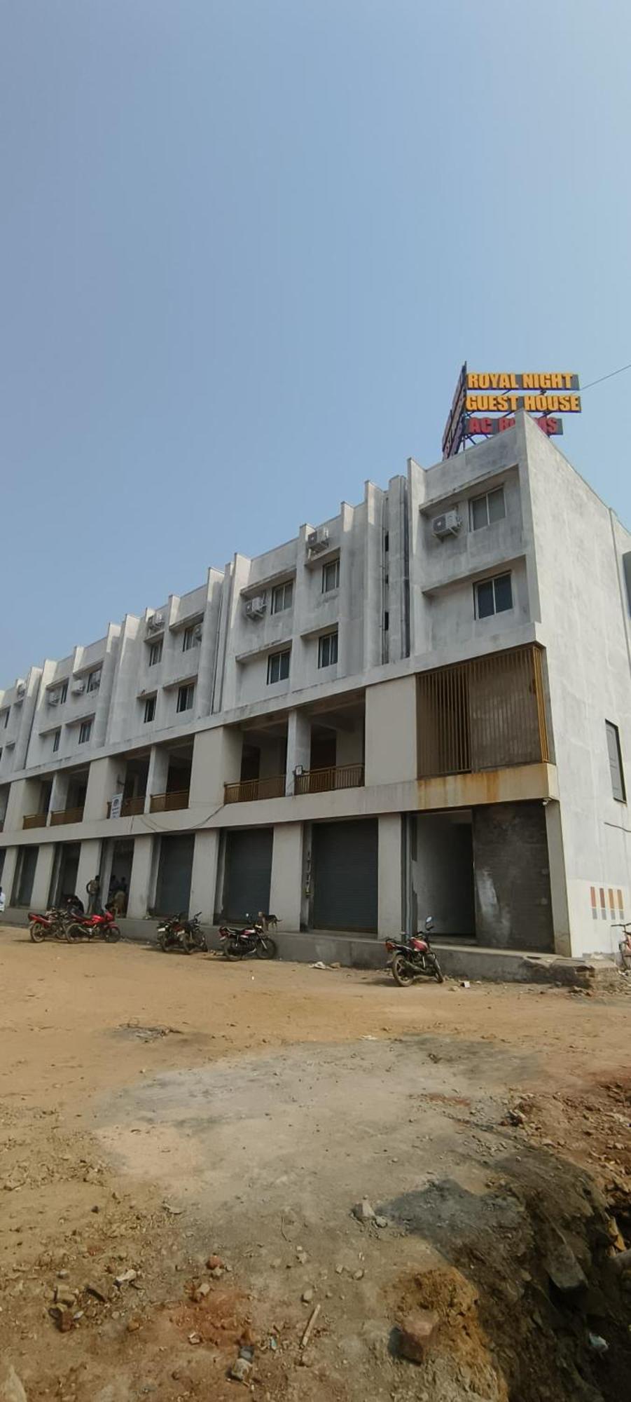 Hotel Royal Night Daman Exterior foto